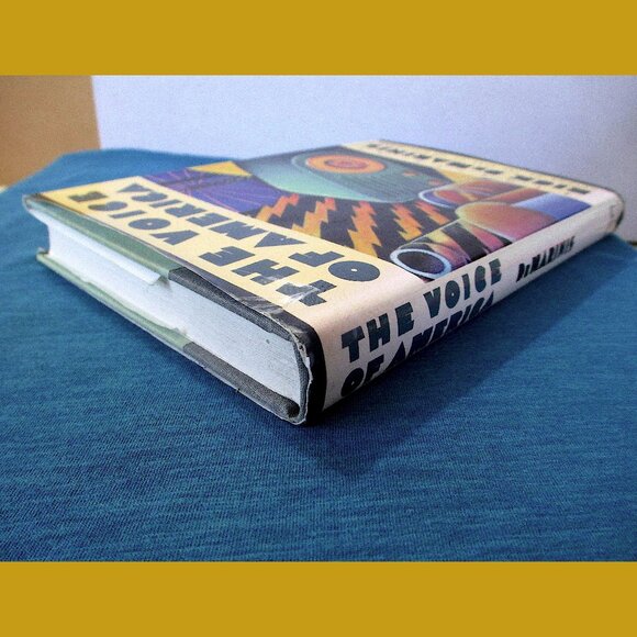 Book: The Voice of America by Rick DeMarinis - Short Story Collection - Picture 6 of 9